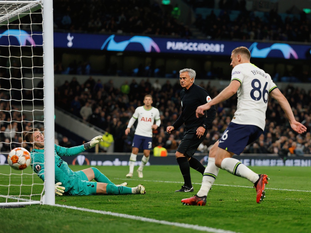 加盟利雅得 加盟利雅得